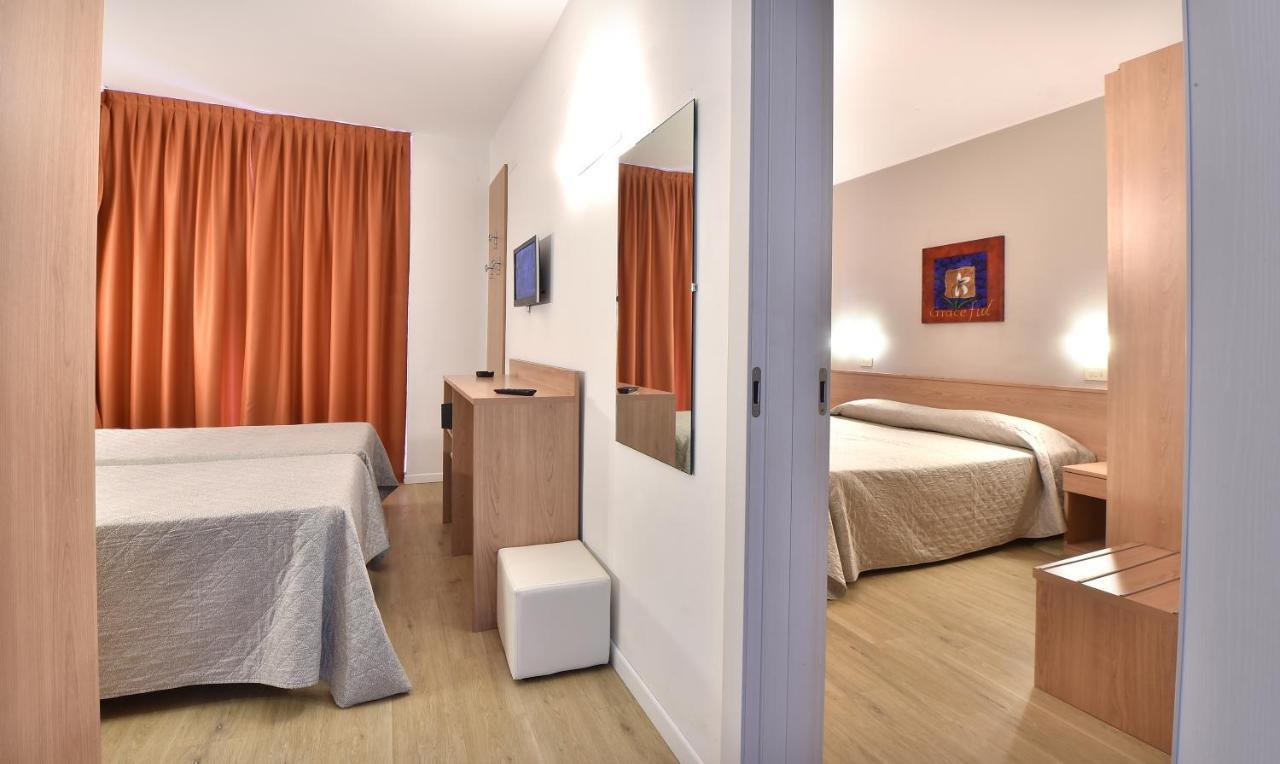 Hotel Meuble Nazionale Lignano Sabbiadoro Eksteriør bilde