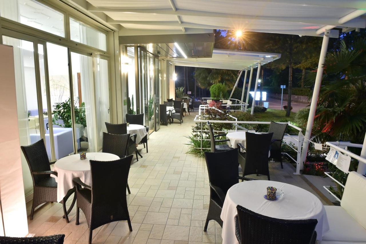 Hotel Meuble Nazionale Lignano Sabbiadoro Eksteriør bilde