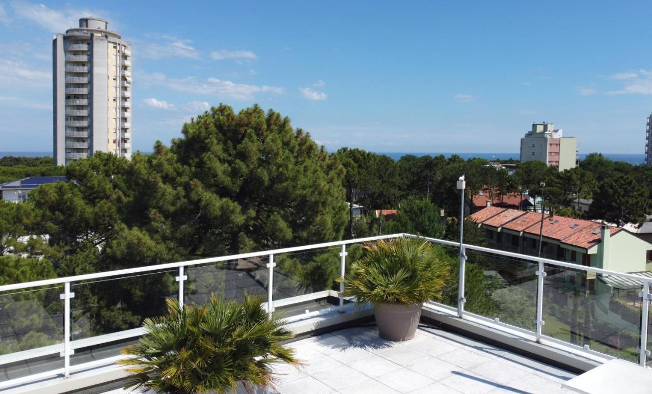 Hotel Meuble Nazionale Lignano Sabbiadoro Eksteriør bilde