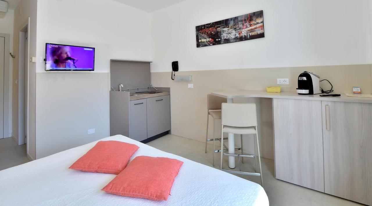 Hotel Meuble Nazionale Lignano Sabbiadoro Eksteriør bilde