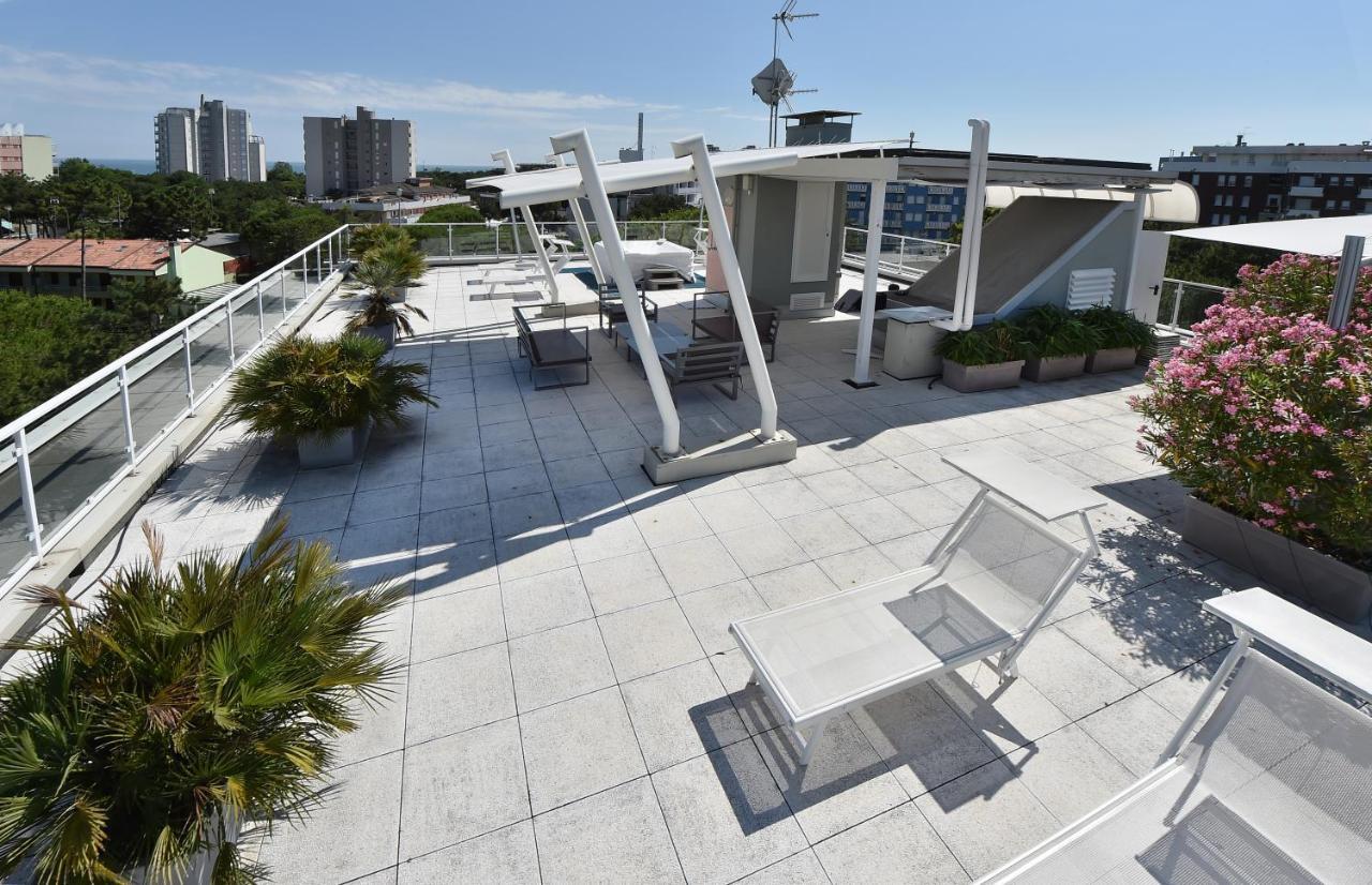 Hotel Meuble Nazionale Lignano Sabbiadoro Eksteriør bilde