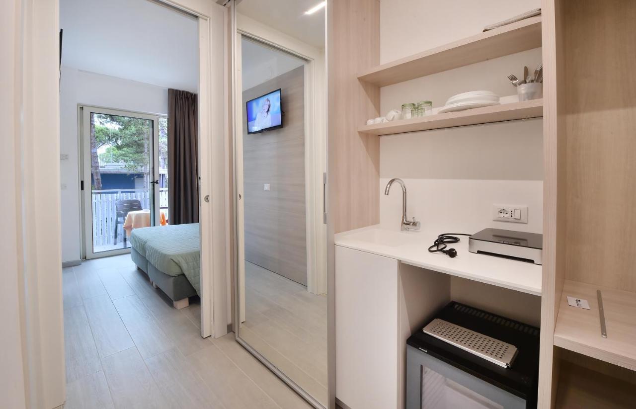 Hotel Meuble Nazionale Lignano Sabbiadoro Eksteriør bilde