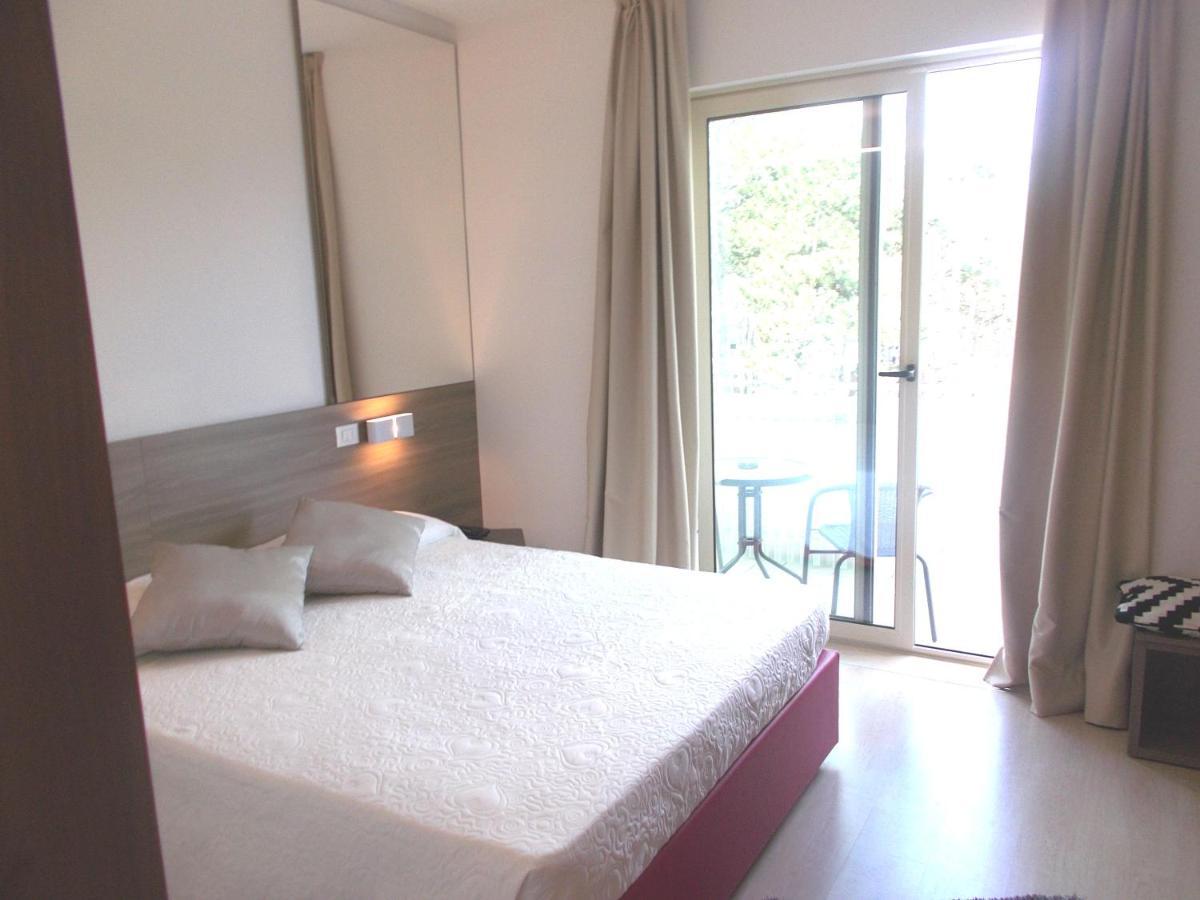 Hotel Meuble Nazionale Lignano Sabbiadoro Eksteriør bilde