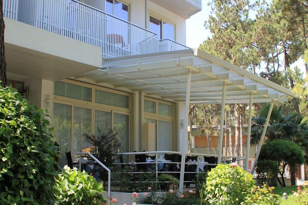 Hotel Meuble Nazionale Lignano Sabbiadoro Eksteriør bilde