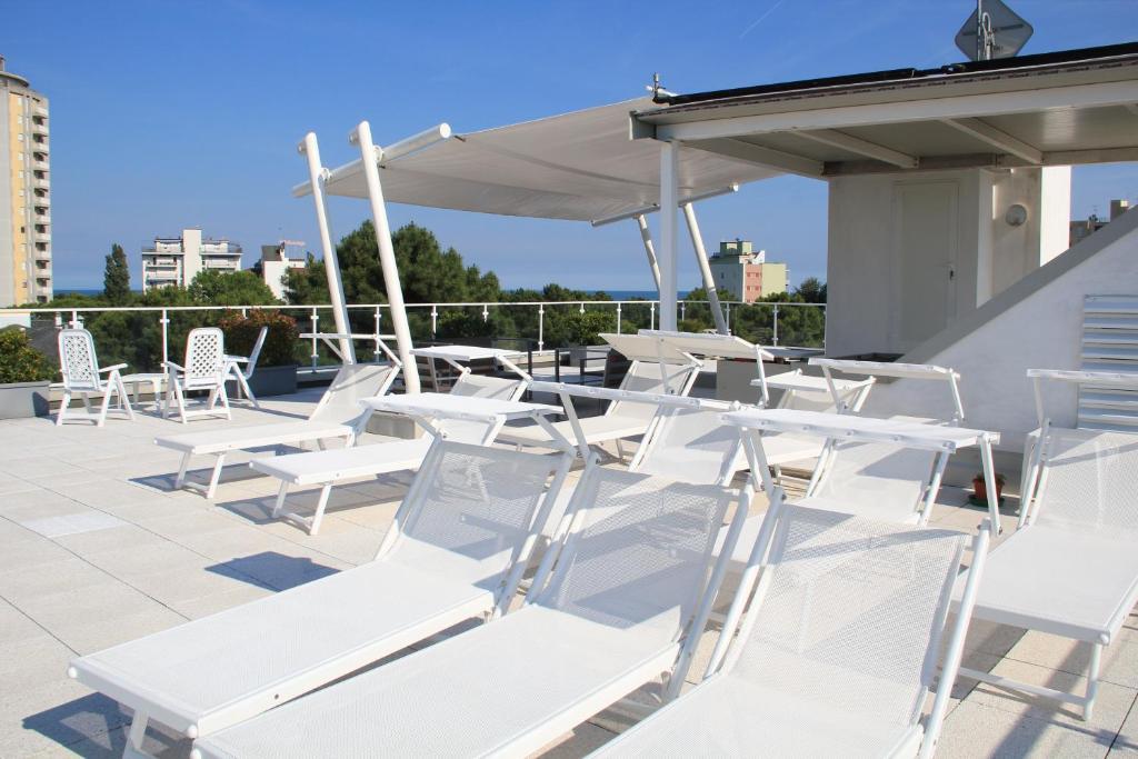 Hotel Meuble Nazionale Lignano Sabbiadoro Eksteriør bilde
